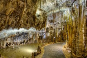 domme grotte miroir 1536x1024